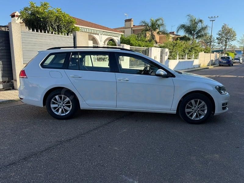 Usado VW Golf VII Advance 110 CV (80 kW) 2015 Blanco Familiar