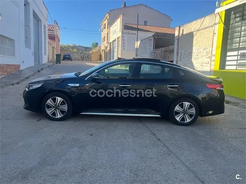 Usado Kia Optima Hybrid 205 CV (150 kW) 2018 Negro Berlina