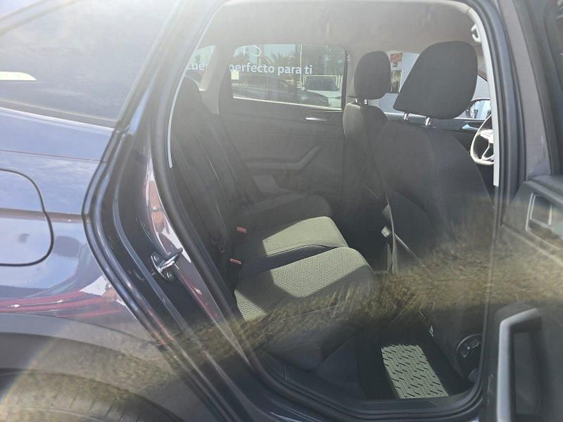 Usado VW Taigo 115 CV (84 kW) 2025 Gris intenso metalizado SUV