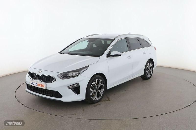 Usado Kia Ceed 136 CV (100 kW) 2021 Blanco Utilitario
