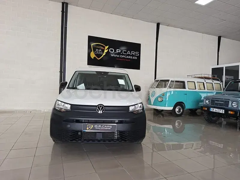 Usado VW Caddy 102 CV (75 kW) 2025 Blanco Monovolumen