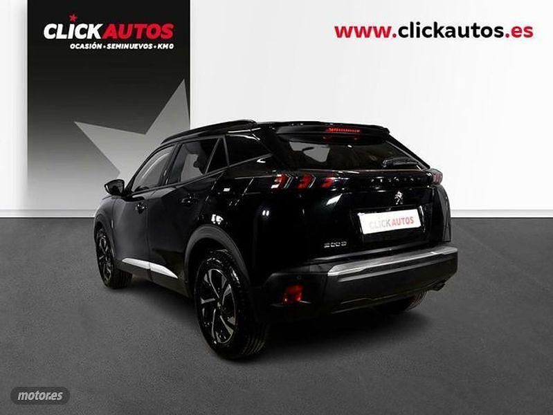 Usado Peugeot 2008 Allure 100 CV (73 kW) 2022 Negro SUV