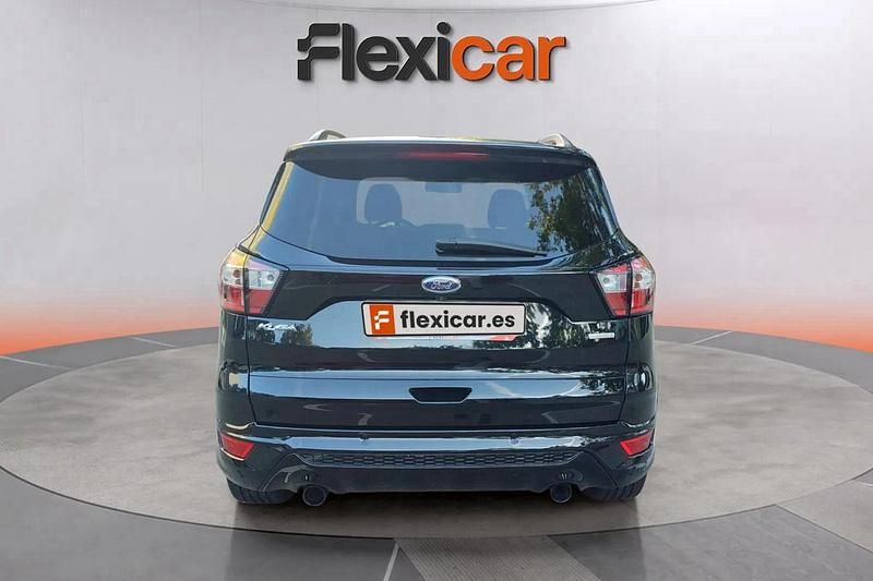 Usado Ford Kuga ST-Line 182 CV (133 kW) 2018 Negro SUV