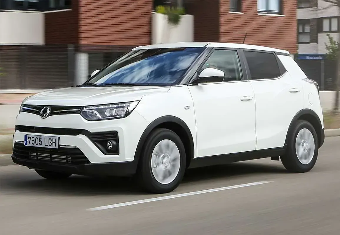 Usado SsangYong Tivoli 135 CV (99 kW) 2024 Negro SUV