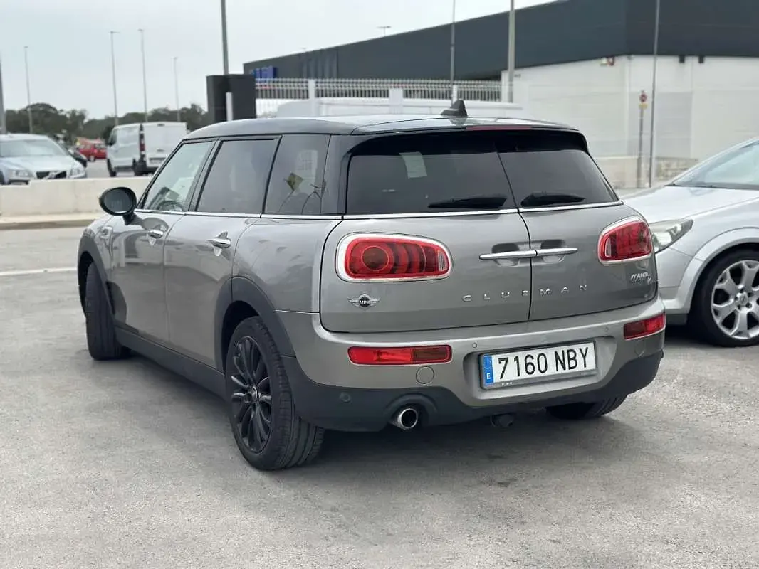 Usado Mini Cooper D 150 CV (110 kW) 2016 Gris Utilitario