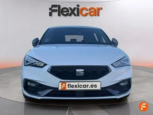 Usado Seat Leon FR 150 HP (110 kW) 2021 Branco Sedan