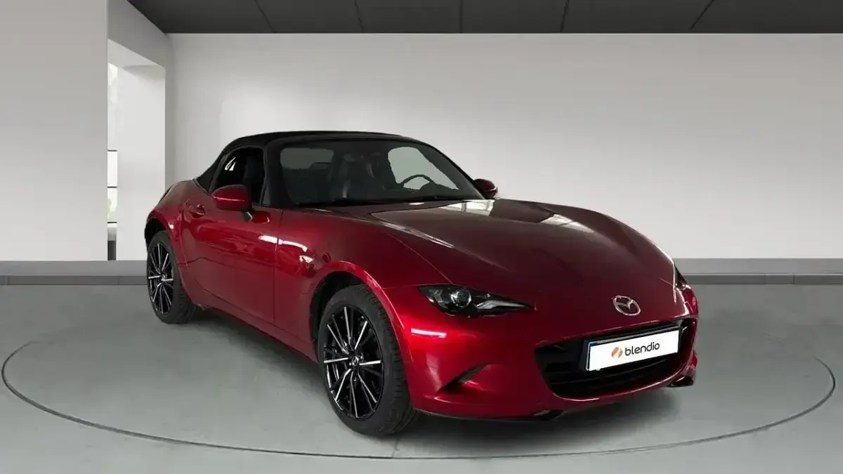 Usado Mazda MX5 Exclusive-Line 184 CV (135 kW) 2025 Rojo Descapotable