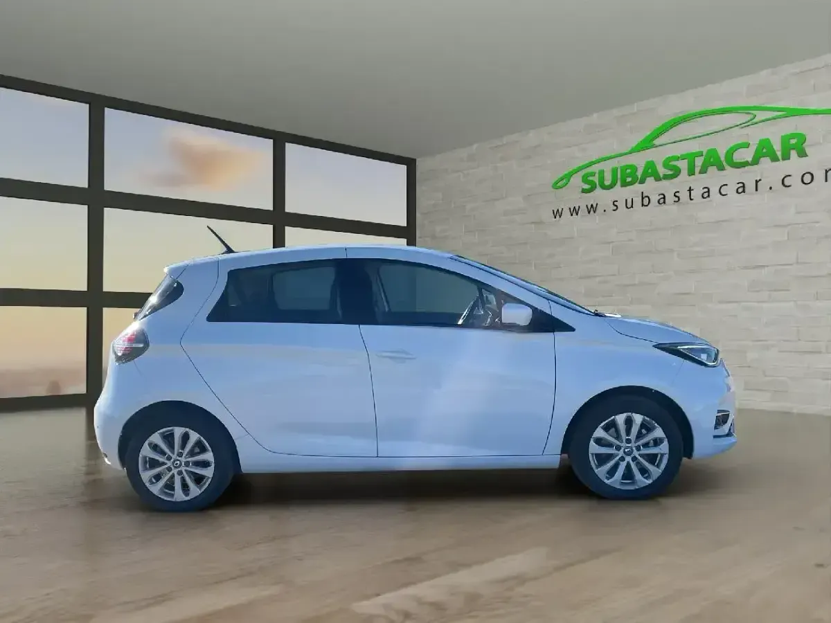 Occasion Renault Zoe Intens 99 kW (135 PK) 2021 Wit Hatchback