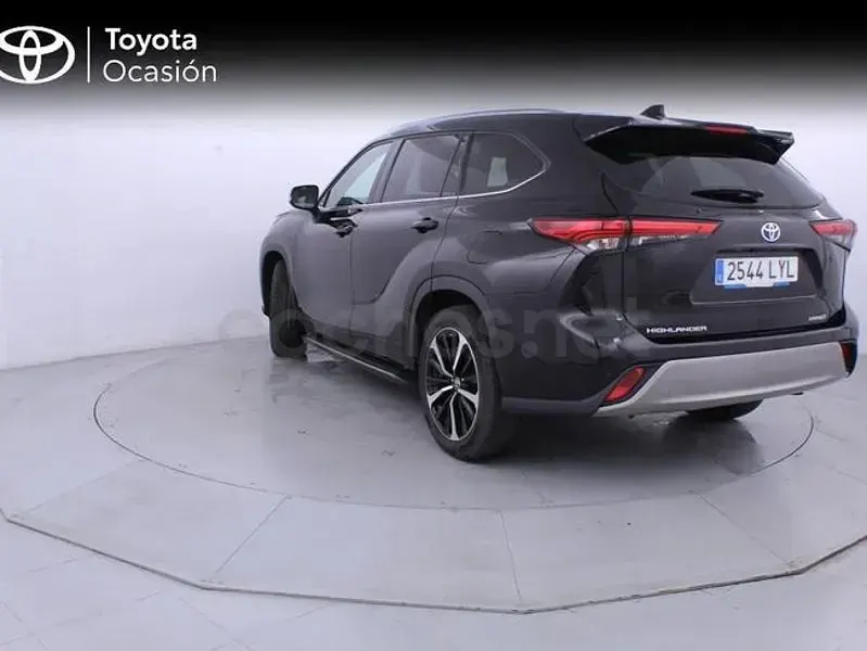 Usado Toyota Highlander Luxury 246 CV (180 kW) 2022 Marrón SUV
