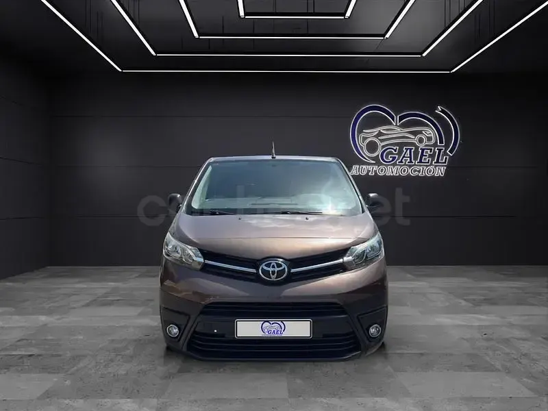 Usado Toyota Proace Verso 116 CV (85 kW) 2017 Marrón Familiar