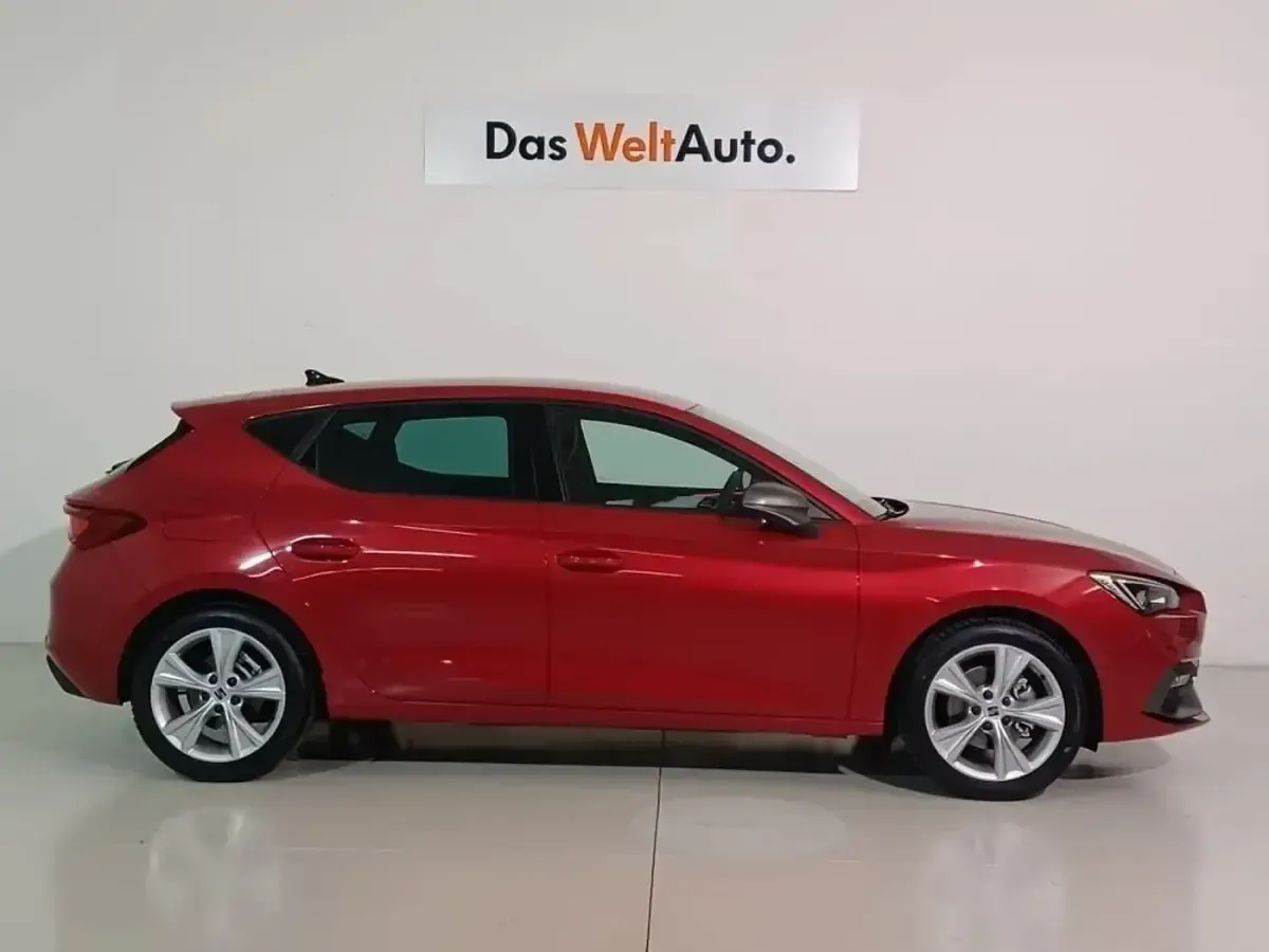 Nuevo Seat Leon FR 116 CV (85 kW) 2026 Rojo