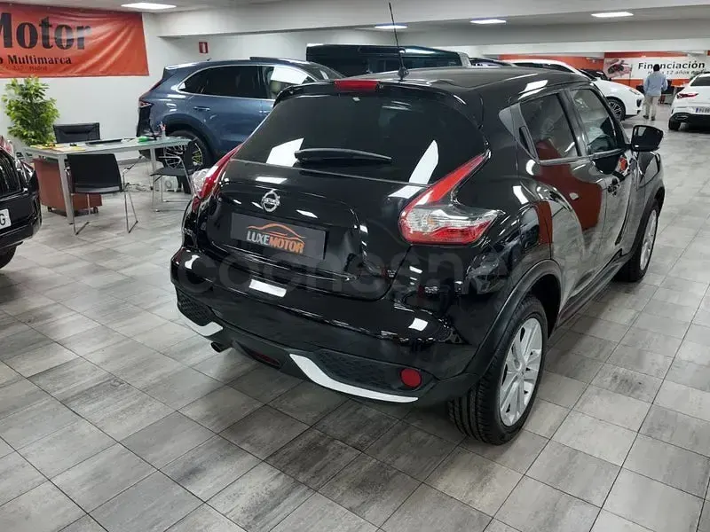 Usado Nissan Juke N-Connecta 115 CV (84 kW) 2017 Negro SUV