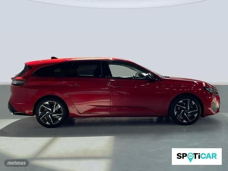 Usado Peugeot 308 Allure 130 CV (95 kW) 2022 Rojo Familiar