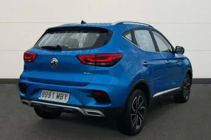 Usado MG ZS Luxury 107 CV (78 kW) 2022 Azul Berlina