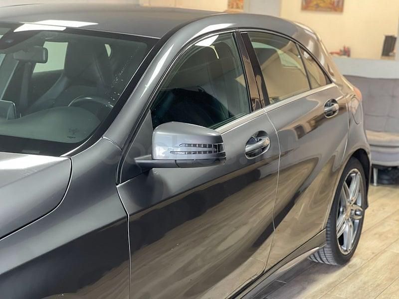 Usado Mercedes A200 AMG line 136 CV (100 kW) 2016 Gris / plata Berlina