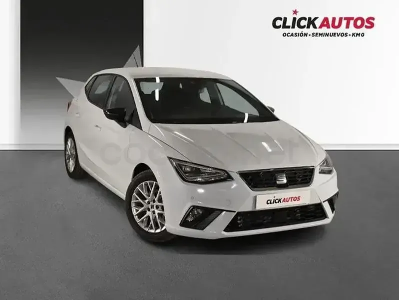 Usado Seat Ibiza FR 115 CV (84 kW) 2025 Blanco Utilitario
