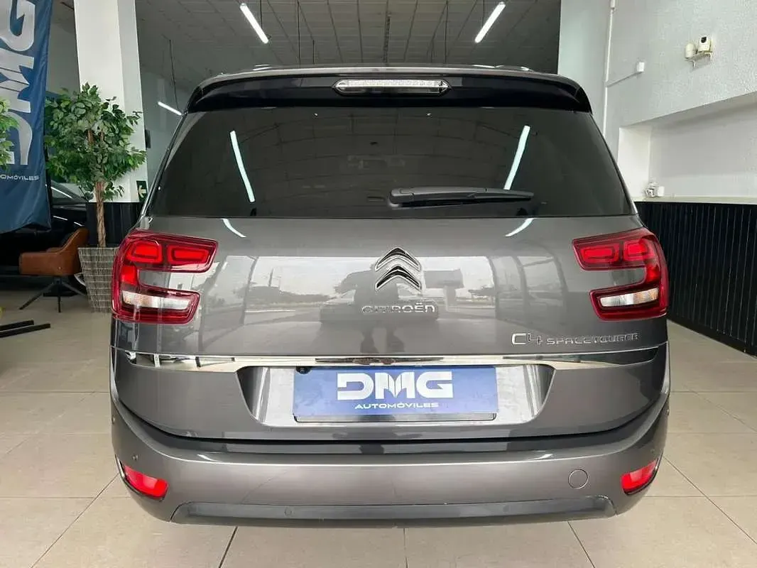 Usado Citroën Spacetourer Shine 129 CV (94 kW) 2020 Gris Monovolumen