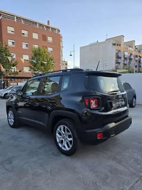 Usado Jeep Renegade Limited 140 CV (102 kW) 2015 Negro SUV