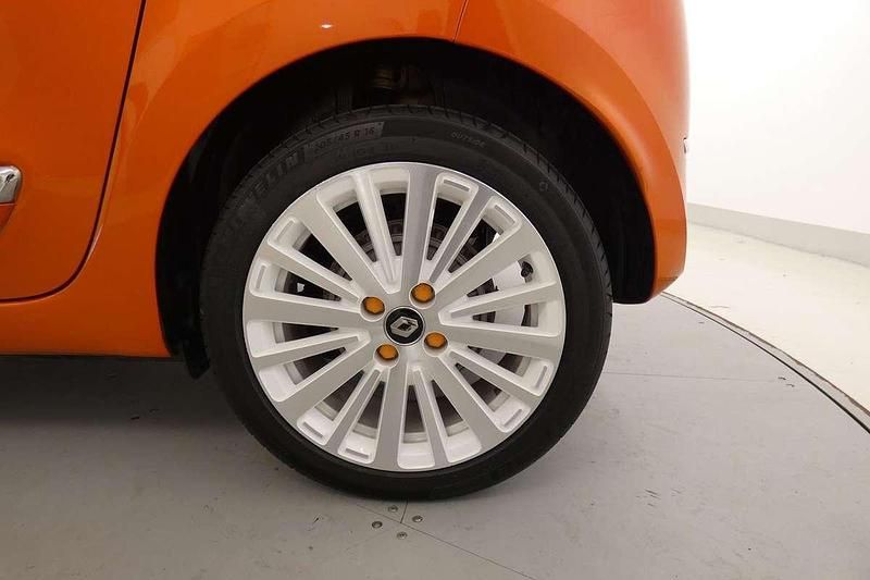 Usado Renault Twingo Vibes 60 kW (82 CV) 2021 Naranja Utilitario