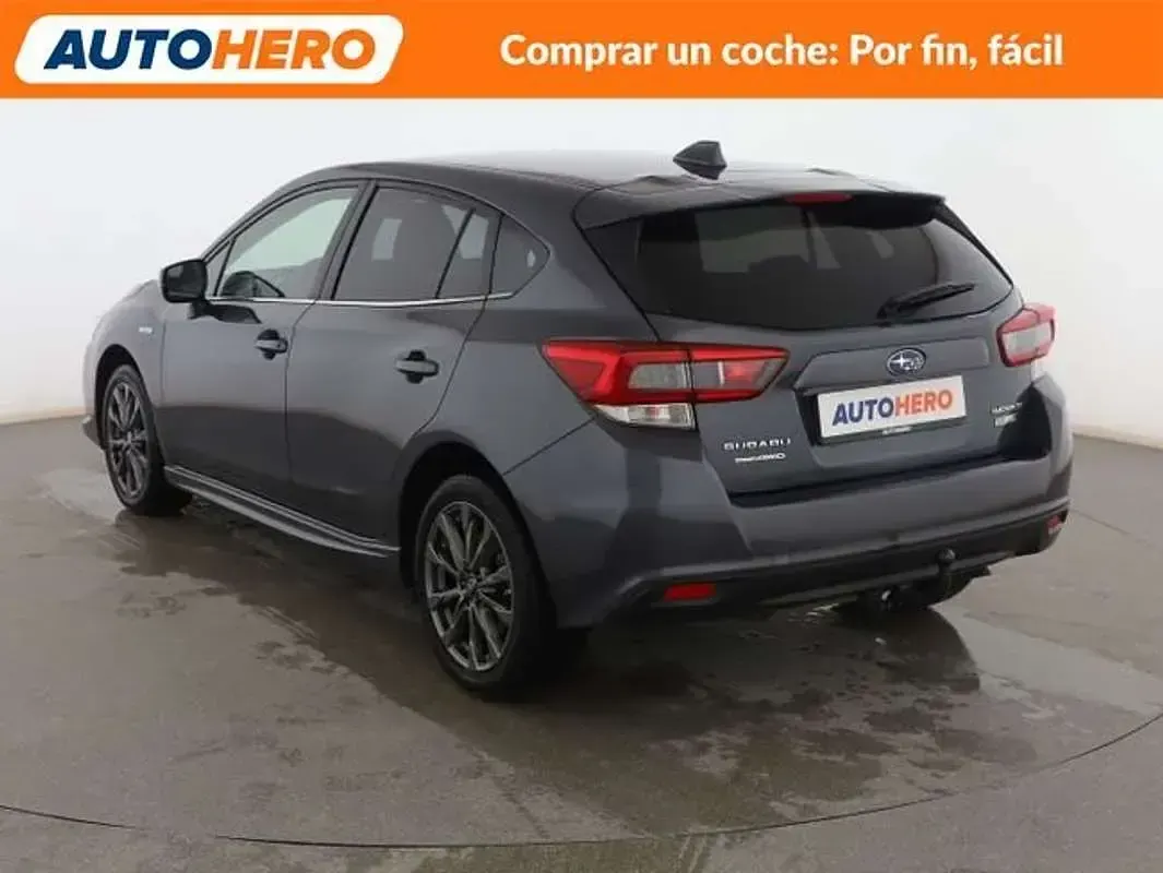 Usado Subaru Impreza 150 CV (110 kW) 2024 Gris Utilitario
