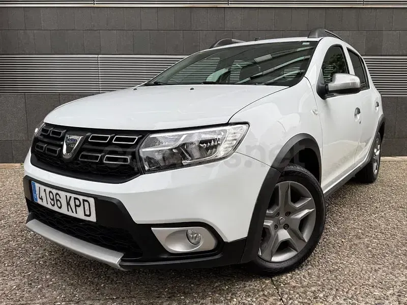 Usado Dacia Sandero Stepway Ambiance 90 CV (66 kW) 2018 Blanco Berlina