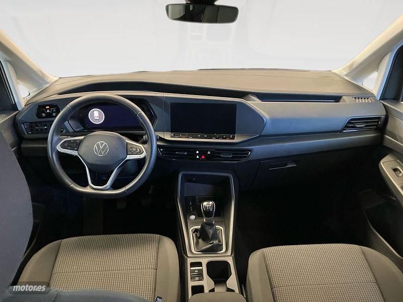 Usado VW Caddy Maxi 102 CV (75 kW) 2025 Gris Monovolumen