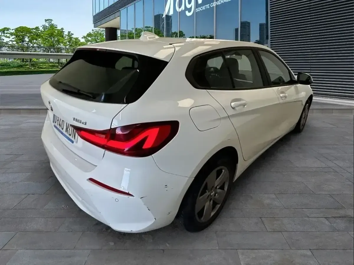 Usado BMW 116 Comfort Edition 116 CV (85 kW) 2023 Blanco Utilitario