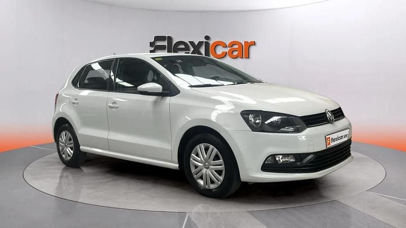 Usado VW Polo Edition 60 CV (44 kW) 2016 Blanco Berlina