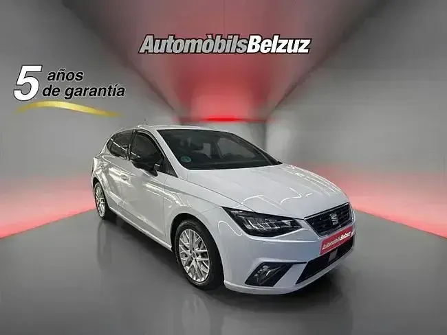 Usado Seat Ibiza FR 116 CV (85 kW) 2025 Blanco Utilitario