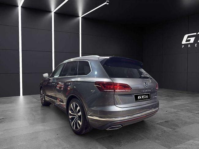 Usado VW Touareg 381 CV (280 kW) 2023 Gris SUV