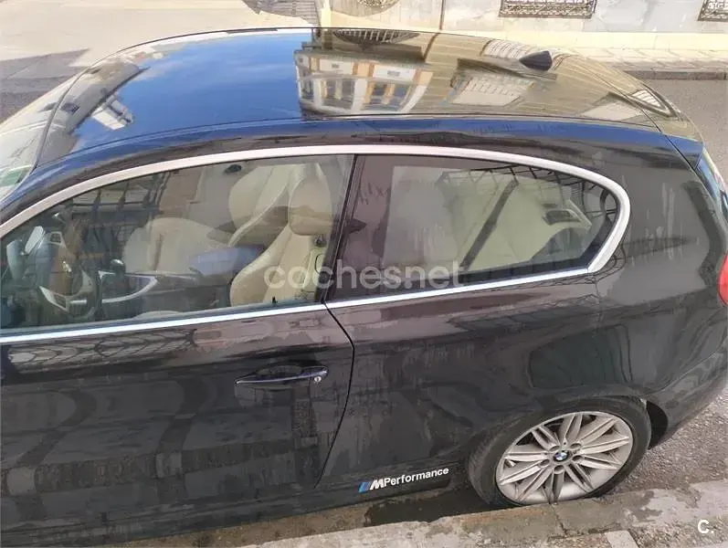 Usado BMW 118 143 CV (105 kW) 2008 Negro Utilitario