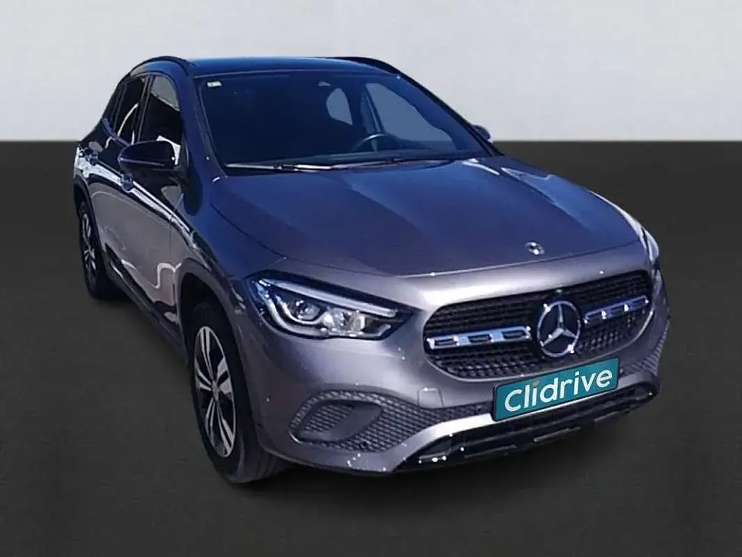 Usado Mercedes GLA200 150 CV (110 kW) 2020 Gris SUV