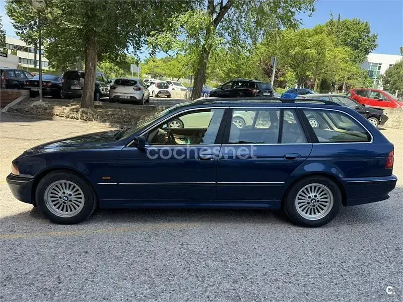 Usado BMW 528 193 CV (141 kW) 2000 Azul Familiar