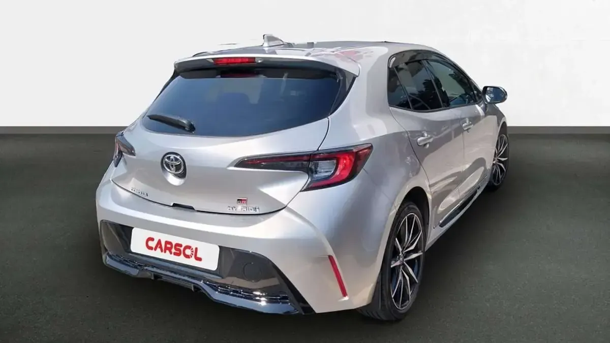 Usado Toyota Corolla Active 140 CV (102 kW) 2023 Gris Utilitario