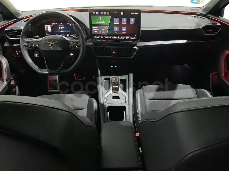 Usado Cupra Leon 150 CV (110 kW) 2024 Gris / plata Berlina