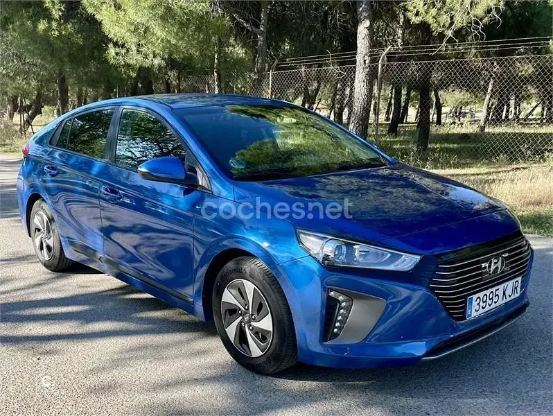 Usado Hyundai Ioniq 141 CV (103 kW) 2018 Azul Utilitario