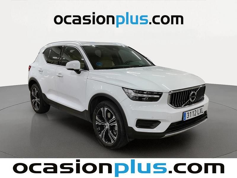 Usado Volvo XC40 Plus 211 CV (155 kW) 2022 Blanco SUV