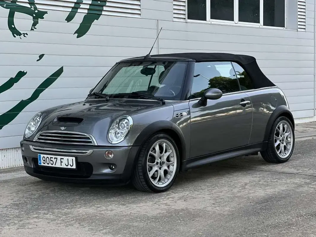 Usado Mini Cooper Cabriolet 170 CV (125 kW) 2006 Gris Descapotable