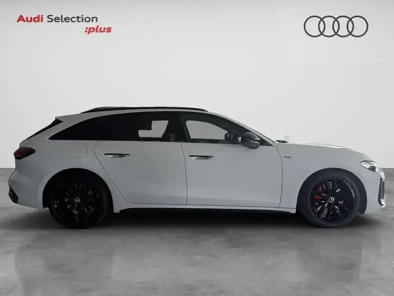 Usado Audi A5 Ambiente 299 CV (219 kW) 2025 Blanco Familiar