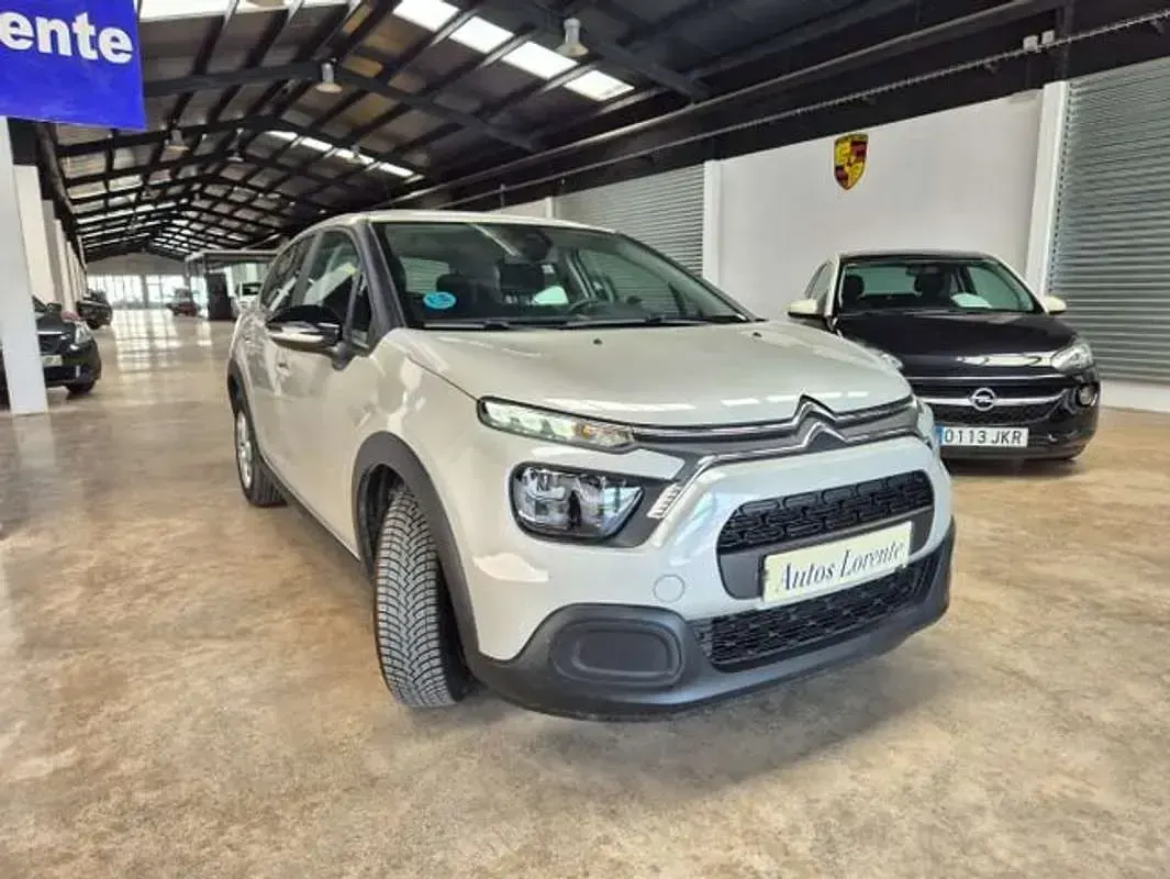 Usado Citroën C3 101 CV (74 kW) 2022 Gris Utilitario
