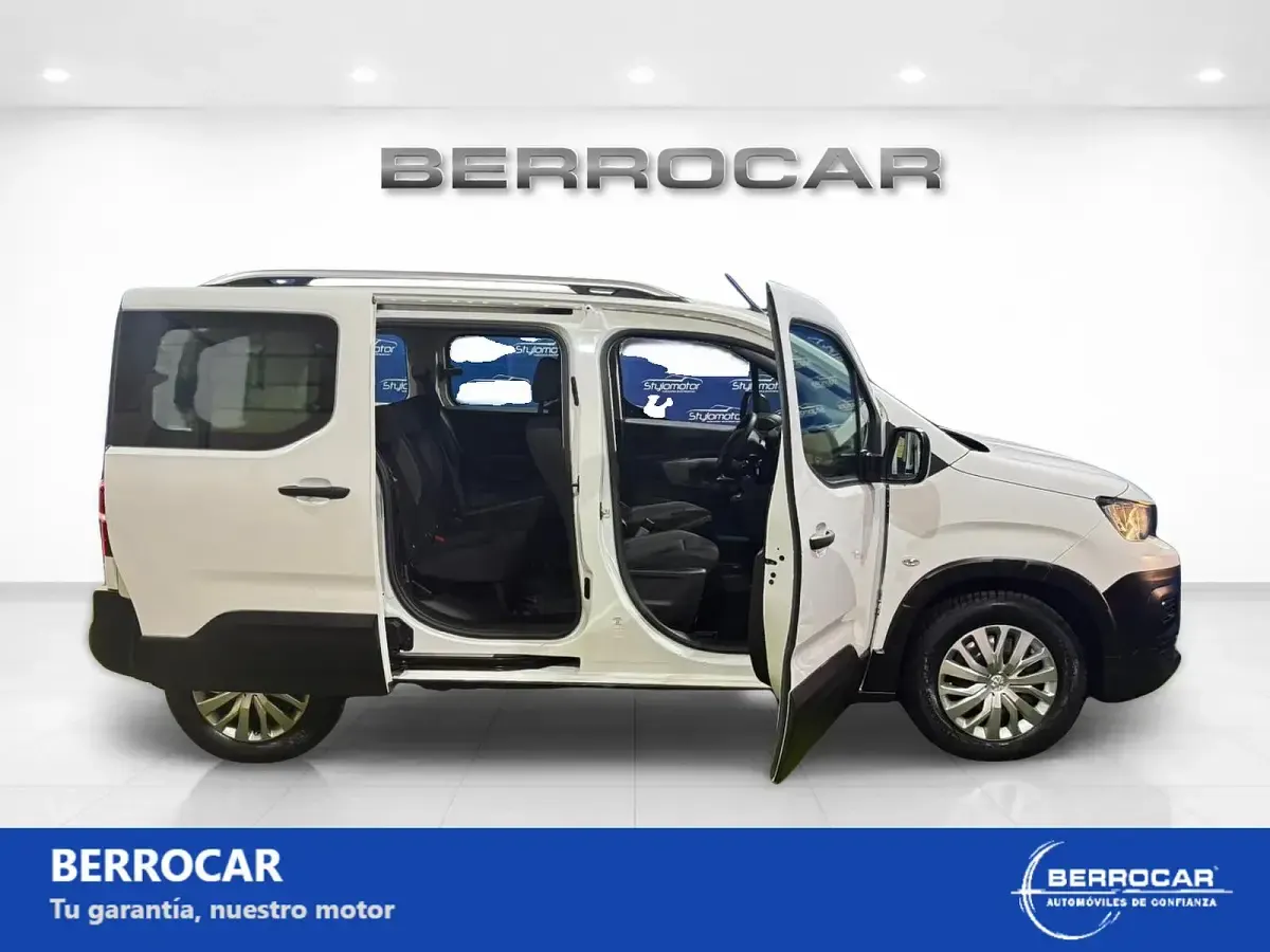 Usado Peugeot Rifter Active 100 CV (73 kW) 2019 Blanco Monovolumen