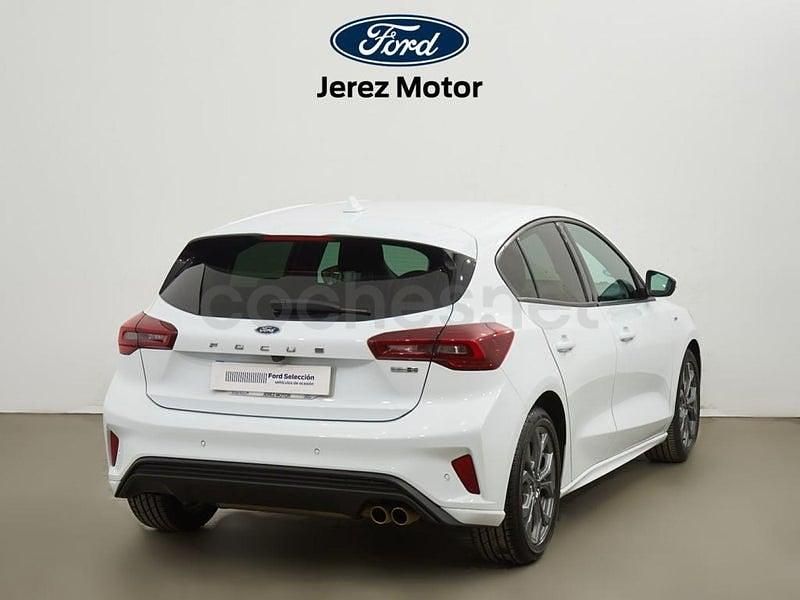 Usado Ford Focus ST-Line X 125 CV (91 kW) 2023 Blanco Berlina