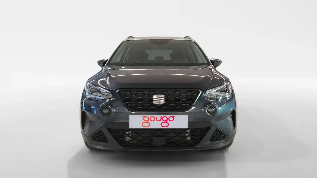 Usado Seat Arona Style 116 CV (85 kW) 2025 Gris SUV
