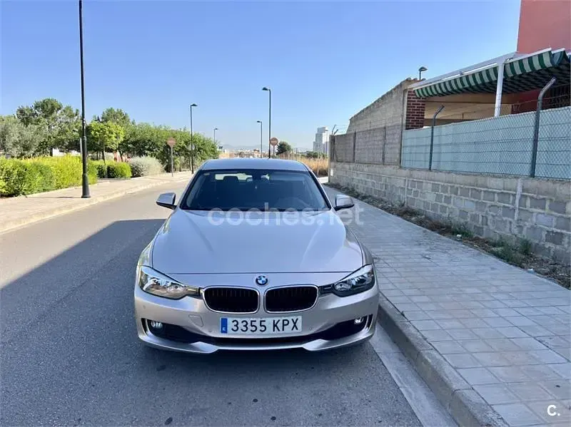 Usado BMW 318 143 CV (105 kW) 2014 Beige Berlina