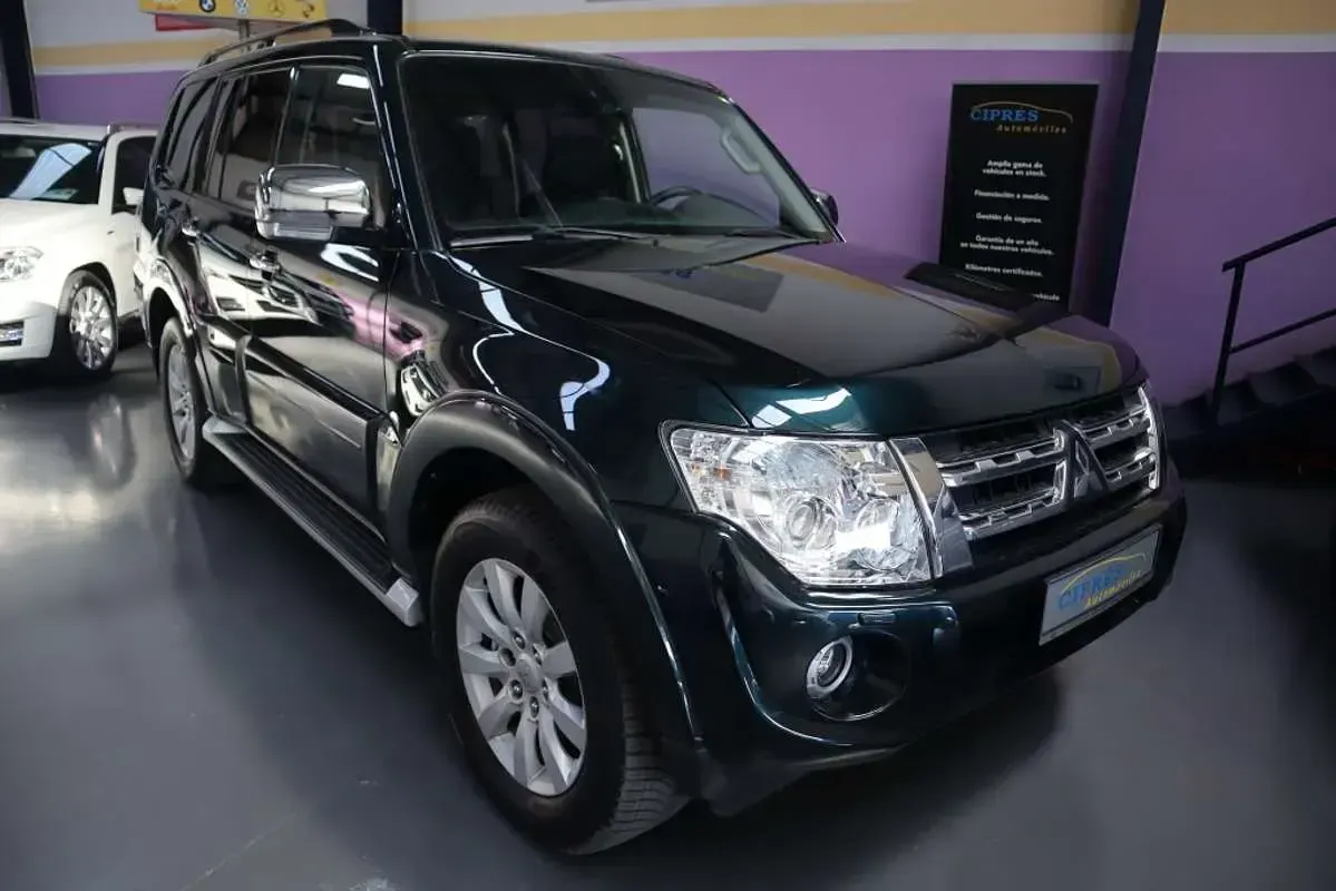 Usado Mitsubishi Montero 200 CV (147 kW) 2014 Verde SUV