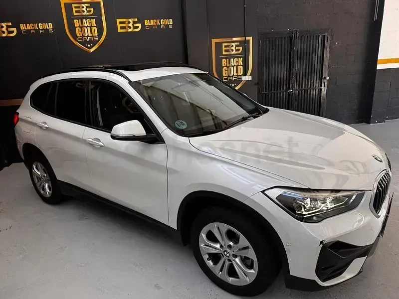 Usado BMW X1 Comfort Edition 150 CV (110 kW) 2022 Blanco SUV