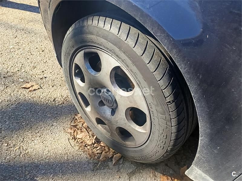 Usado Audi A4 155 CV (114 kW) 2002 Azul Berlina