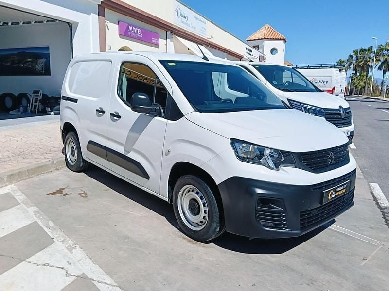 Usado Peugeot Partner S 100 CV (73 kW) 2022 Blanco Monovolumen