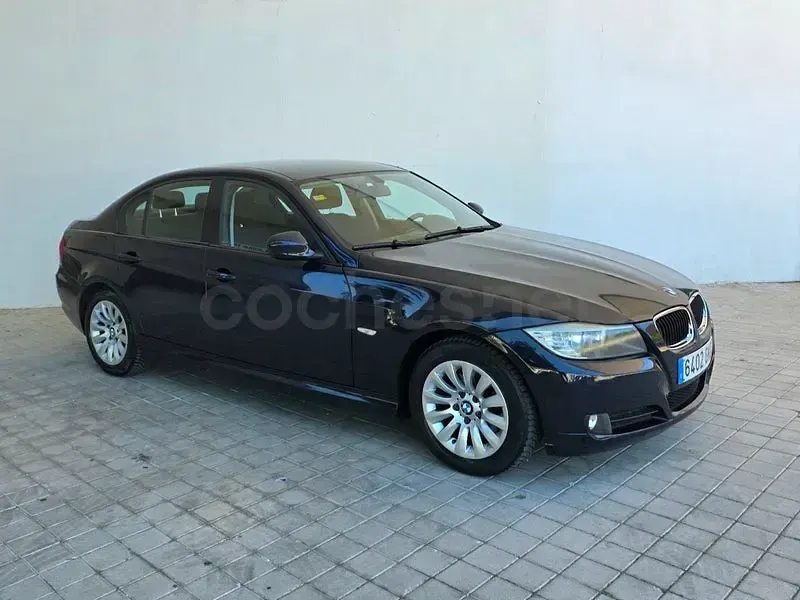 Usado BMW 318 143 CV (105 kW) 2009 Azul Berlina