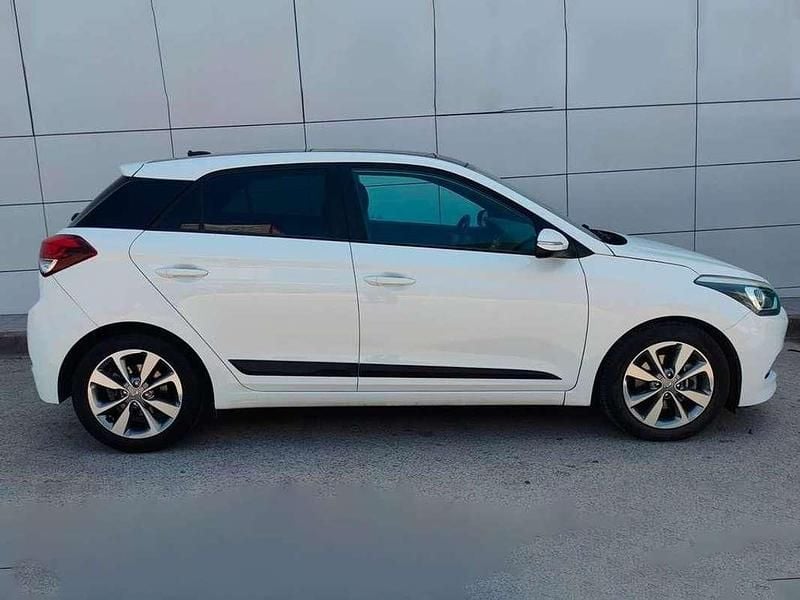 Usado Hyundai i20 GO! 90 CV (66 kW) 2016 Blanco Utilitario
